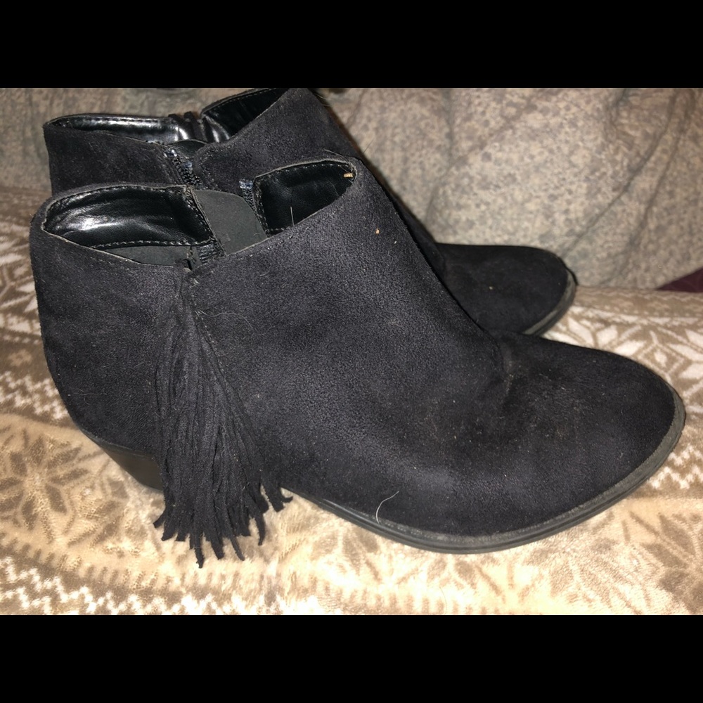 Fringe booties!